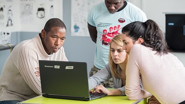 Renforcer les bibliothèques pour en faire des lieux d’inclusion numérique