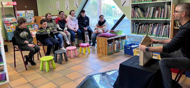 Les coulisses de l’écriture : un auteur à la rencontre de ses jeunes lecteur·ices